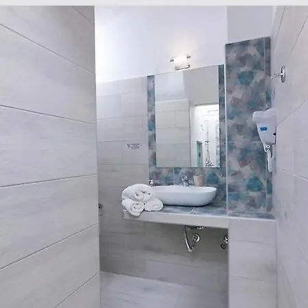 Lena 3 Апарт-отель 3*