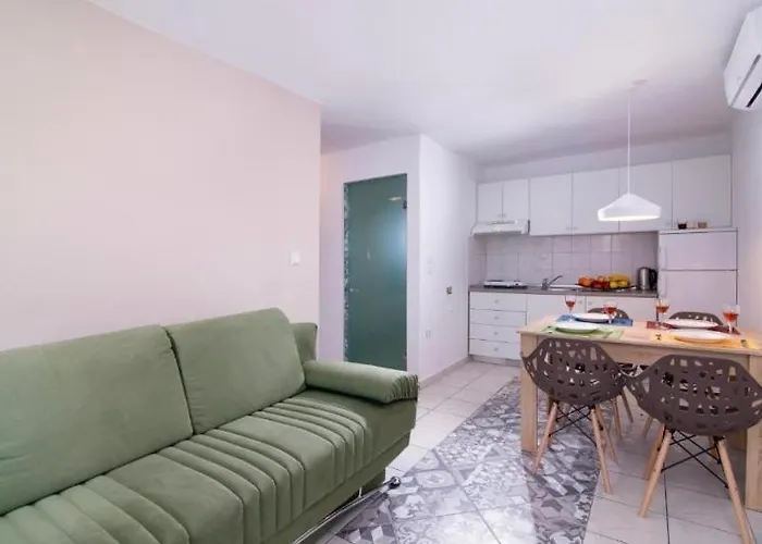 Lena 3 Hotel de apartamente