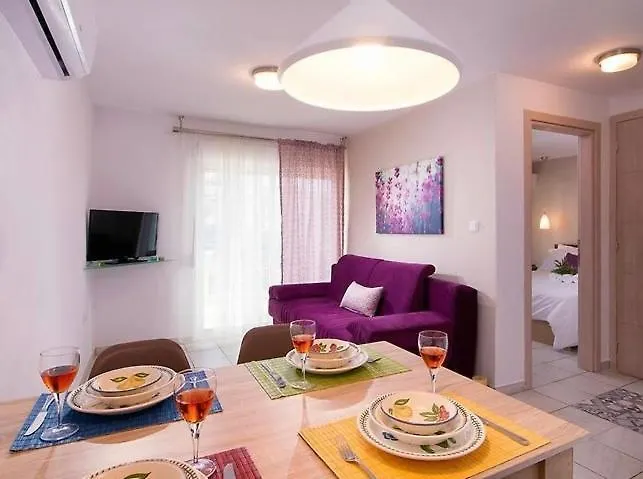 Hotel de apartamente Lena 3 Potos