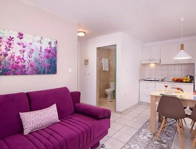 Lena 3 Hotel de apartamente 3*