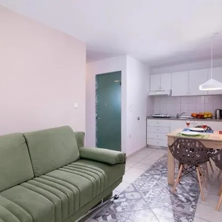 Lena 3 Lejlighedshotel